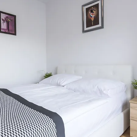 Vacationclub - Solna Apartment *